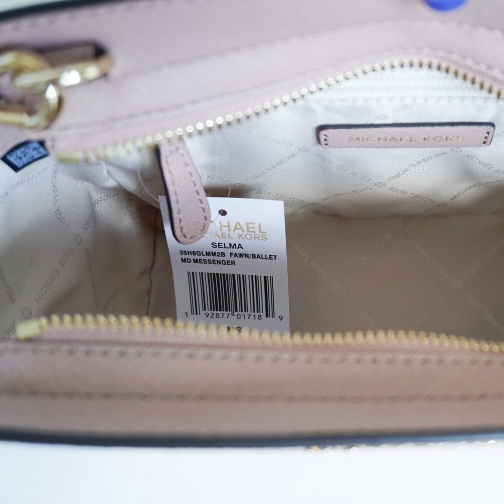 Michael Kors Selma MD Messenger Bag Ballet Fawn - Picture 6 of 8